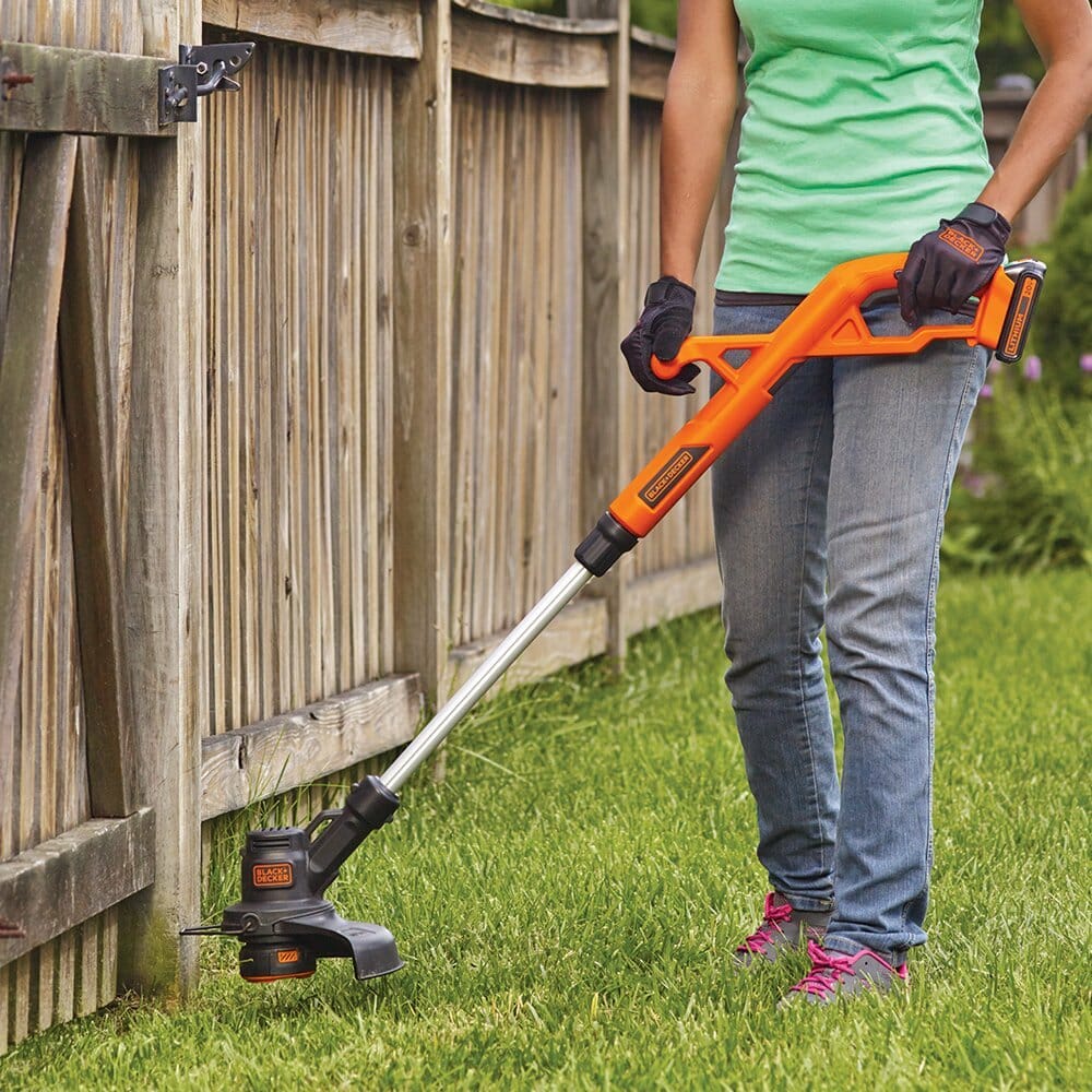 5 Best Battery Powered Weed Eaters 2024 Reviews Grow Your Yard   Black And Decker Lcc222 Weed Eater 