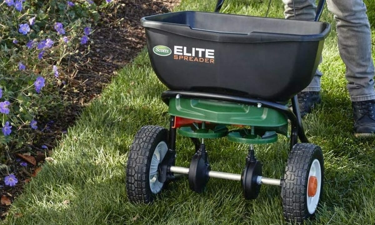 2024's 5 Best Fertilizer Spreaders [Tried, Tested & Reviewed!] - Grow ...