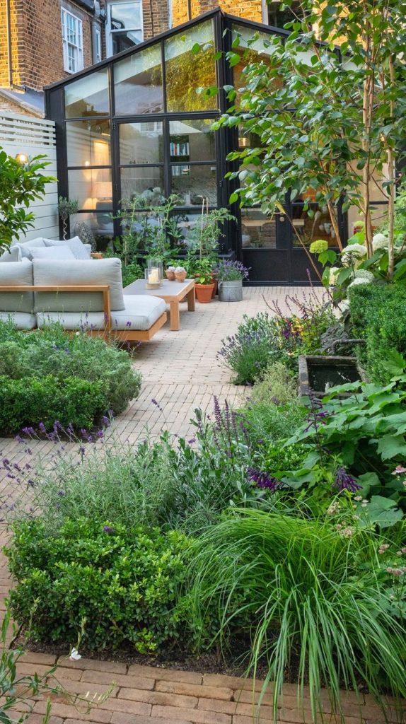 29+ Simple & Refreshing Courtyard Garden Design Ideas - Grow Your Yard