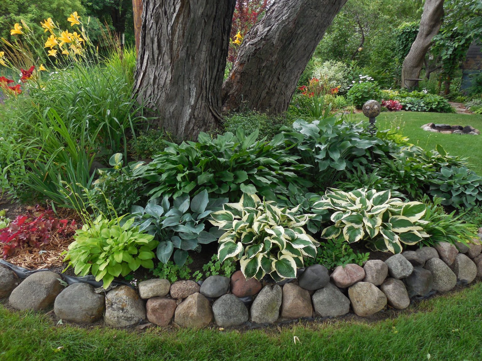 22+ Genius Under Tree Landscaping Ideas You Can Do Today! - Grow Your Yard